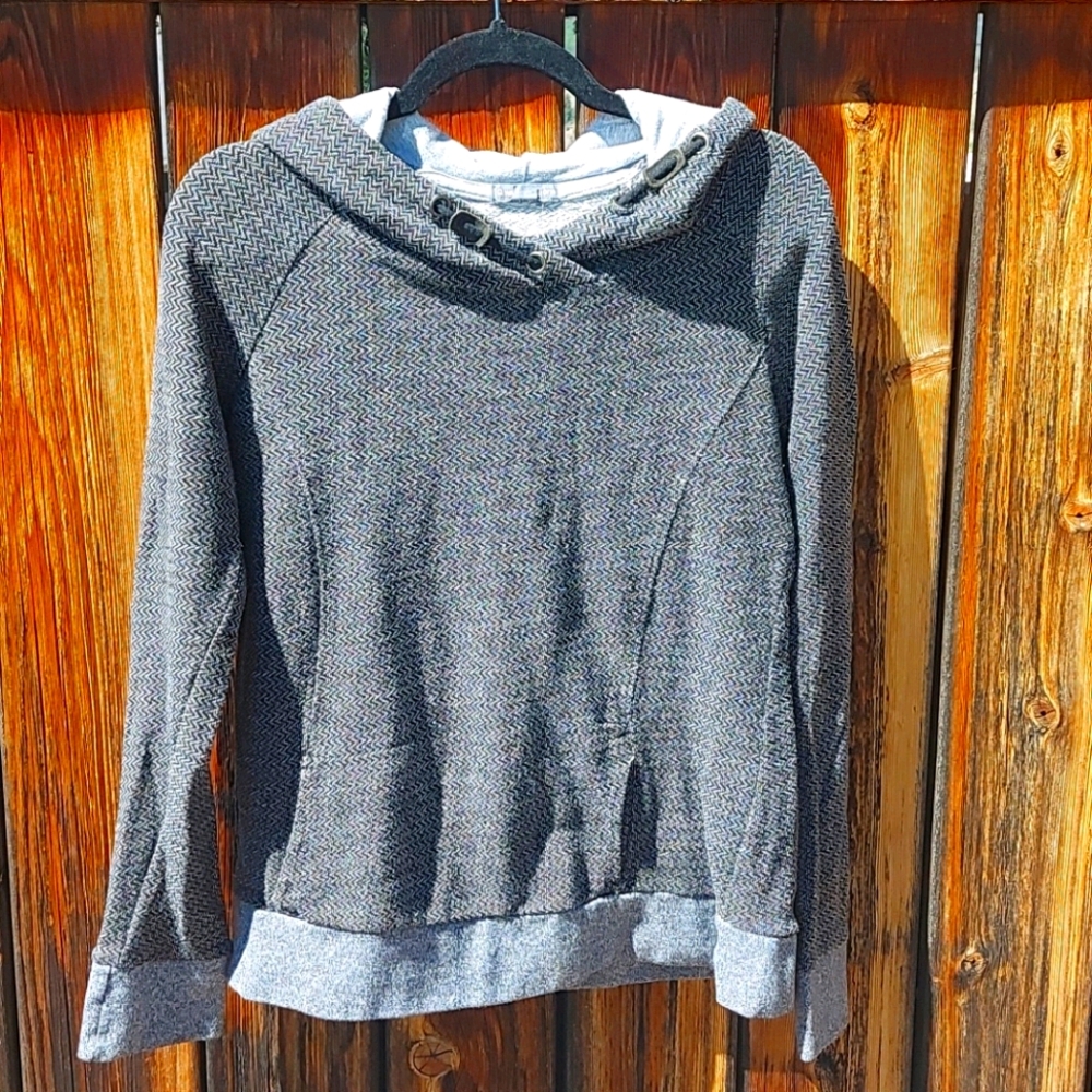 Grey pullover hoodie